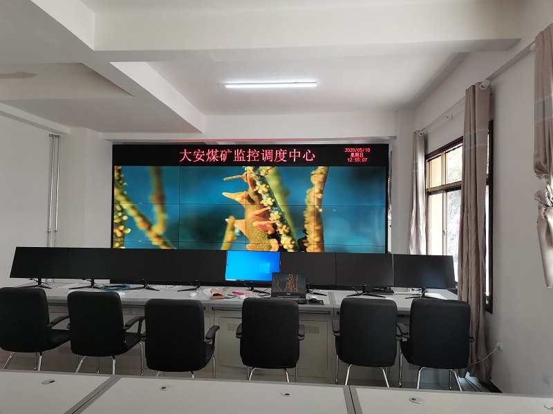 超窄邊液晶拼接屏價格多少錢？