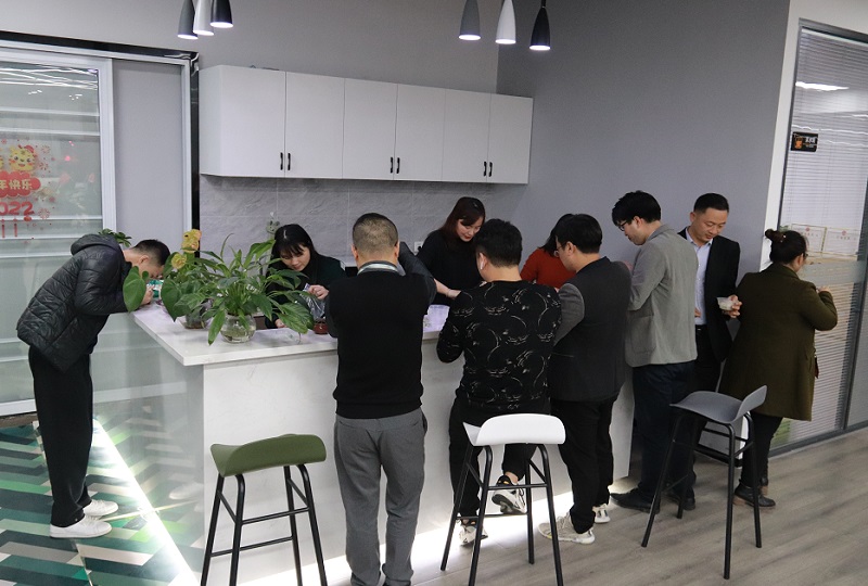 冬至湯圓餃子情，華邦瀛溫暖一家親